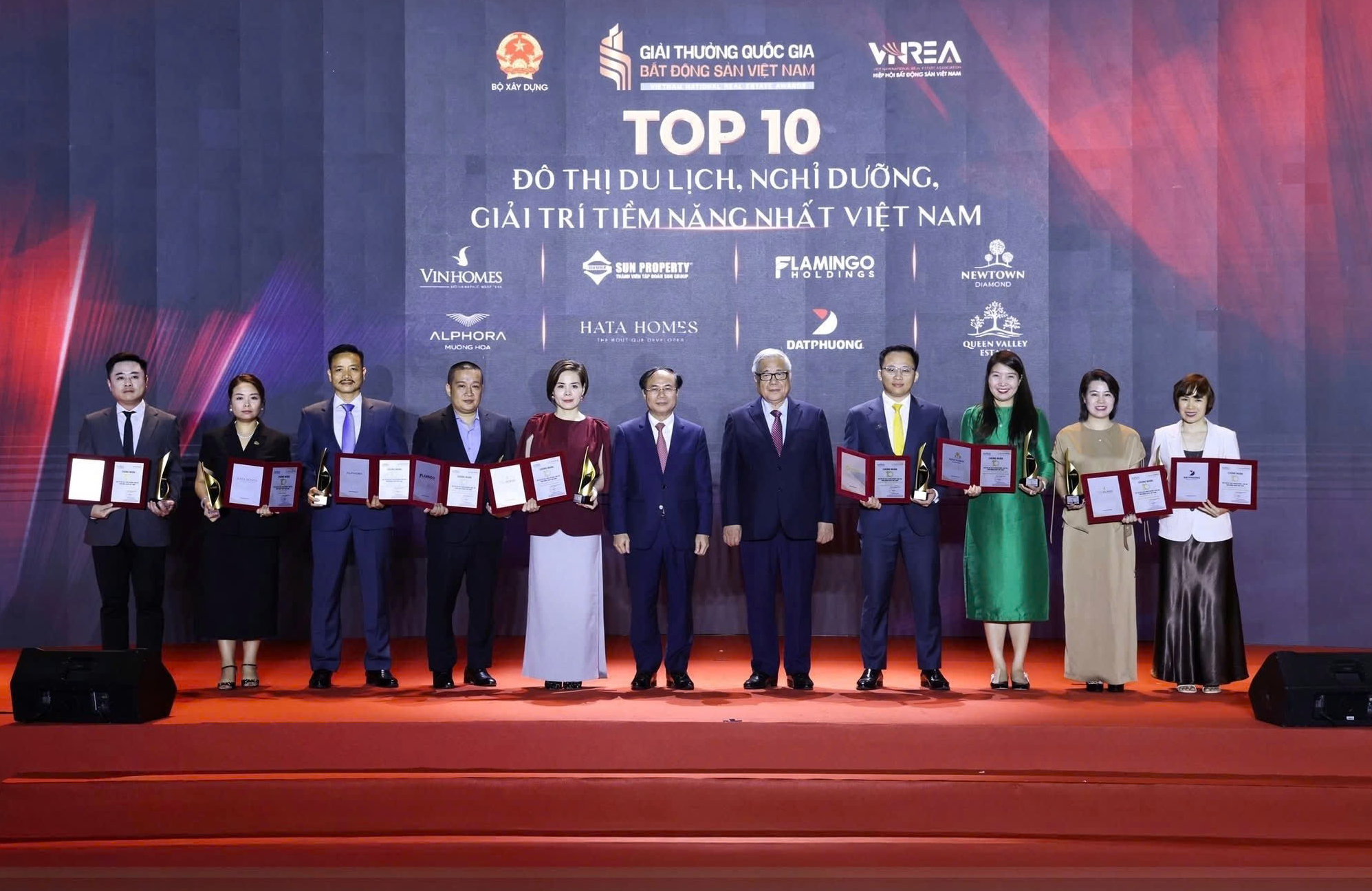 VINHOMES GLOBAL GATE HẠ LONG: VINH DANH TOP 10 ĐÔ THỊ DU LỊCH, NGHỈ DƯỠNG, GIẢI TRÍ TIỀM NĂNG NHẤT VIỆT NAM 🏆